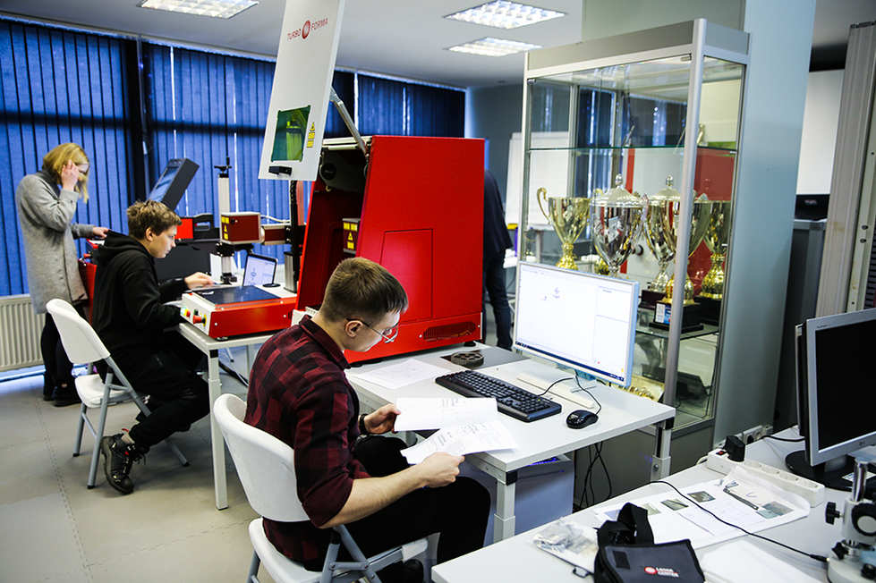 Демоэкзамен по стандартам WorldSkills прошел в Точке Кипения Hi-Tech на базе «Лазерного Центра»